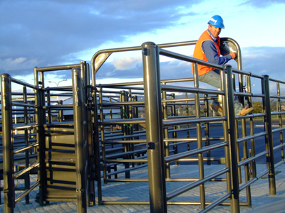 9' Tall Rough Stock Bow Gates - Image 3