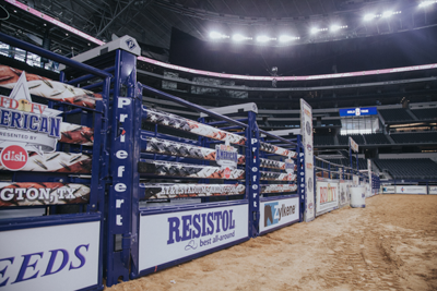 Bucking Chute - Image 18